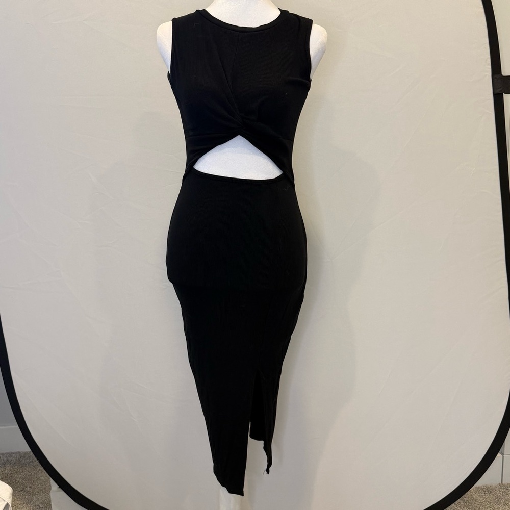 Sleeveless Black Cutout Midi Dress
